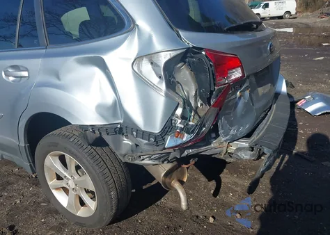 2013 Subaru Outback 2.5I Premium from USA, damaged, VIN 4S4BRBGC3D3287067